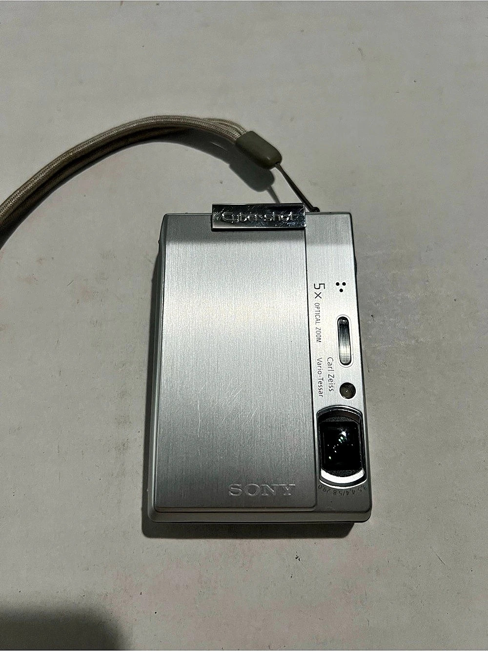 Sony Cyber-shot DSC-T200 digital camera, featuring a 5x optical zoom and a Carl